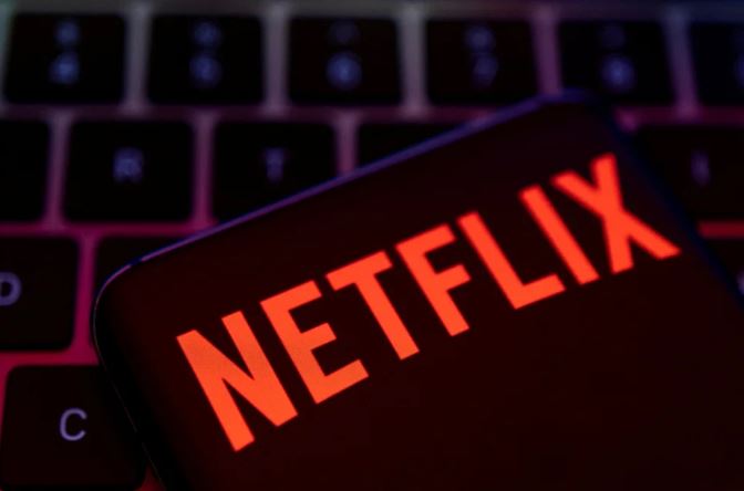 En medio de la batalla entre plataformas, Netflix perdió un millón de suscriptores