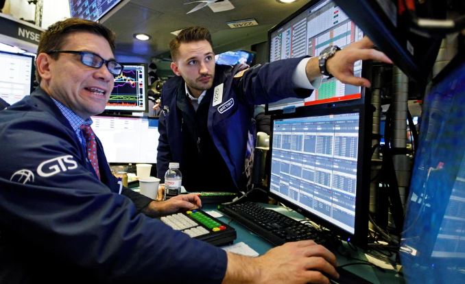 Wall Street volvió a cerrar con ganancias y se encamina a terminar la semana de forma positiva