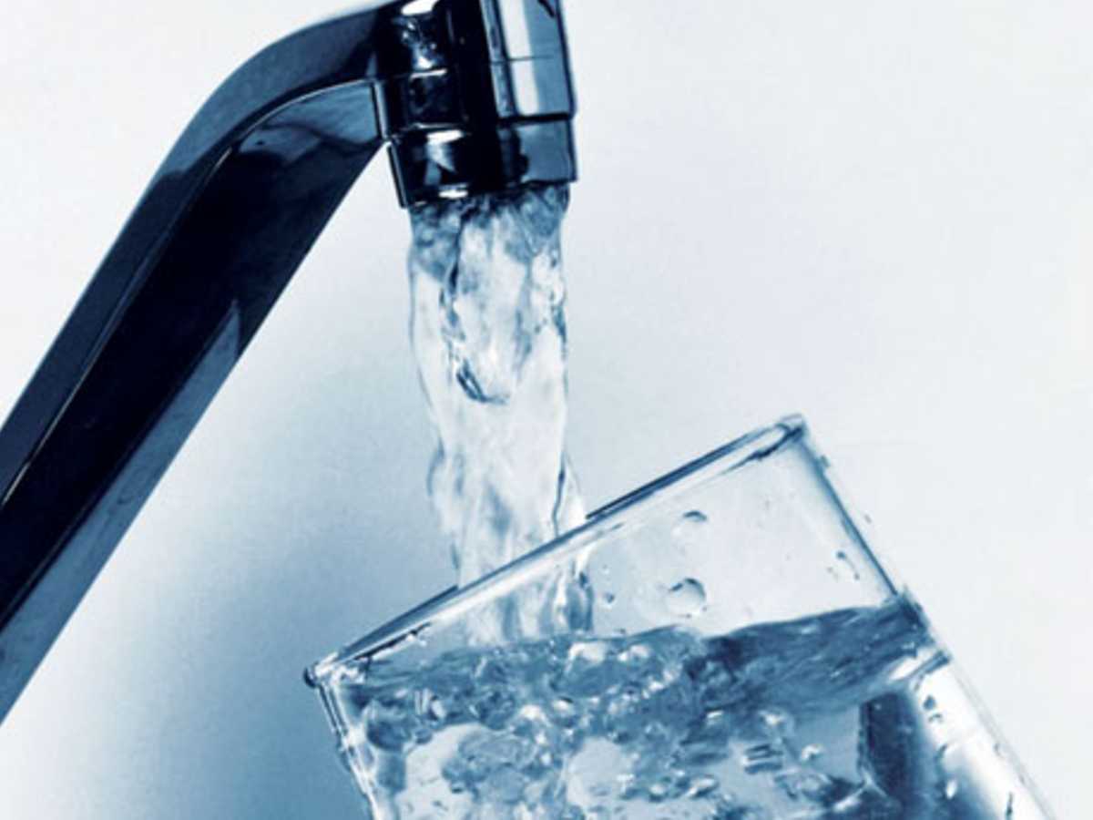 ARESEP aprueba rebaja mínima en tarifas de agua para clientes del AyA y de ESPH para agosto