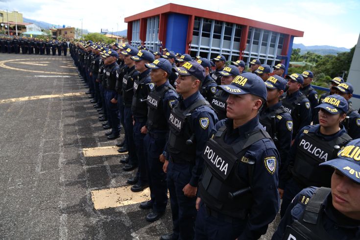 Gobierno acuerda llamar a 240 reservas de Fuerza Pública para atender criminalidad del país