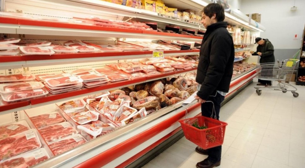 Productores no visualizan rebaja en precio de la carne pese a posible sobreoferta