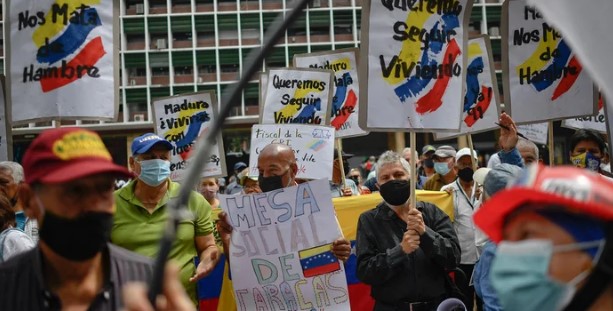 Masivas protestas en Venezuela: empleados públicos reclaman por los “salarios de hambre” del régimen de Maduro