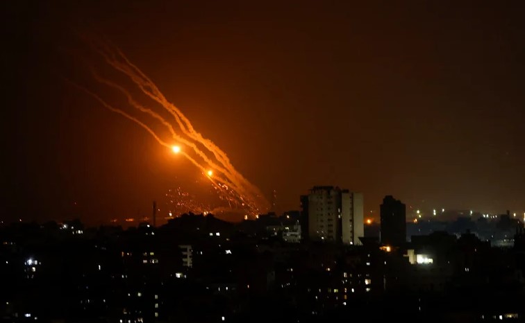 Tras el bombardeo de Israel contra una una célula terrorista, la Yihad Islámica lanzó decenas de cohetes desde Gaza