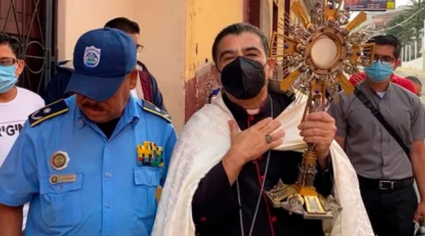 La Policía de Nicaragua detuvo al obispo Rolando Álvarez