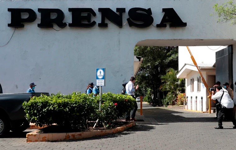Censura en Nicaragua: el diario La Prensa denunció que las fuerzas del régimen de Ortega robaron equipos y maquinarias de sus instalaciones
