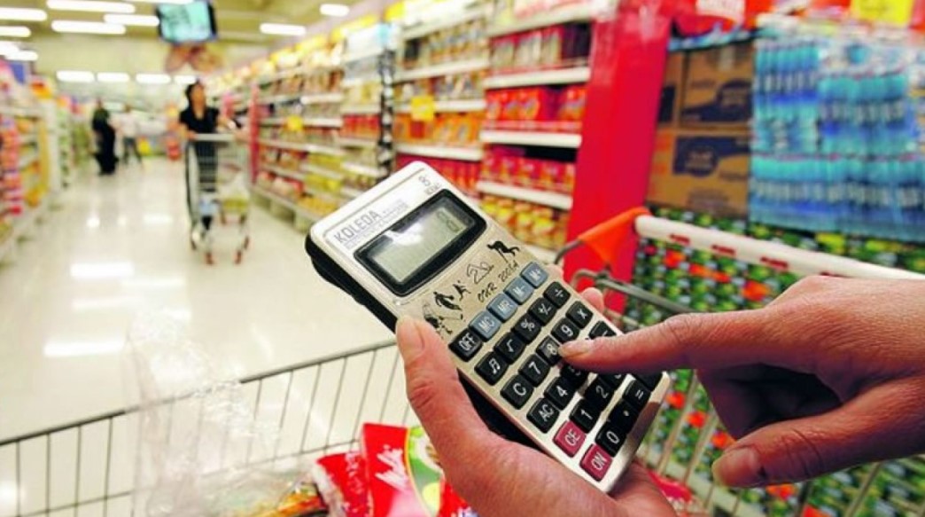 Costarricenses compran menos debido al impacto de la inflación: Buscan alimentos más económicos