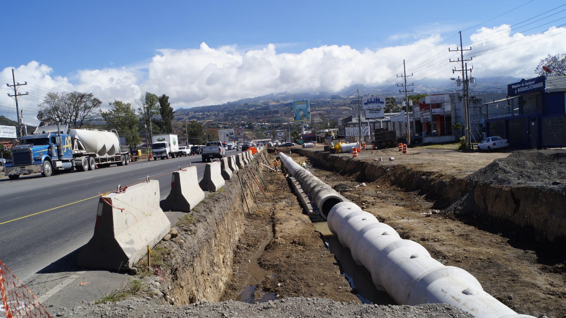 Jerarca del MOPT sobre obras viales en Taras-La Lima: ‘no va para nada bien’