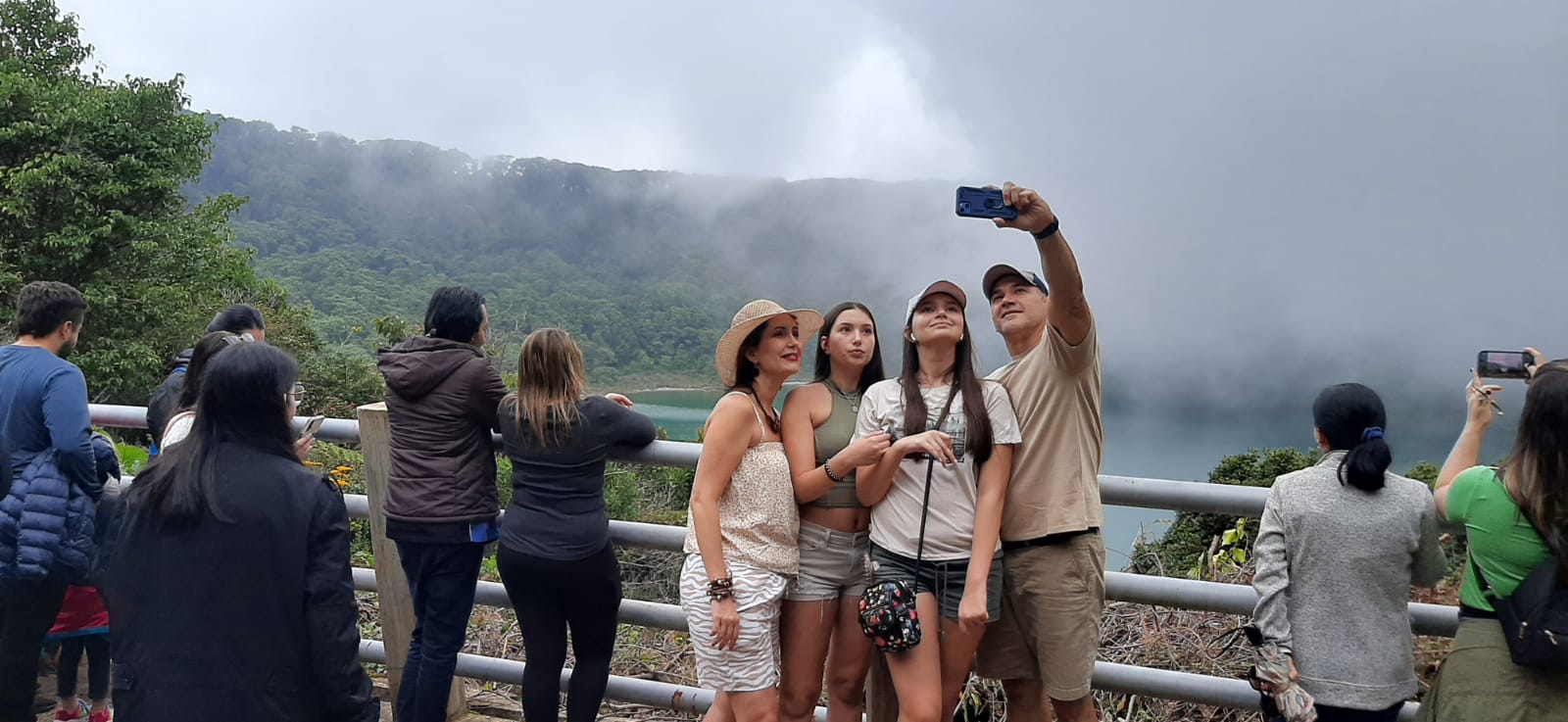 Sendero en el Volcán Poás fue habilitado para la visitación turística
