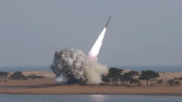 Japón denunció que misiles balísticos disparados por China cayeron en su zona económica exclusiva