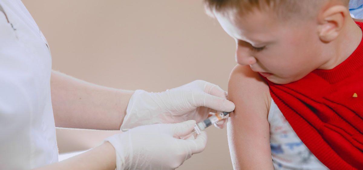 Niños entre seis meses y seis años registran la cobertura de vacunación más baja contra la influenza estacional