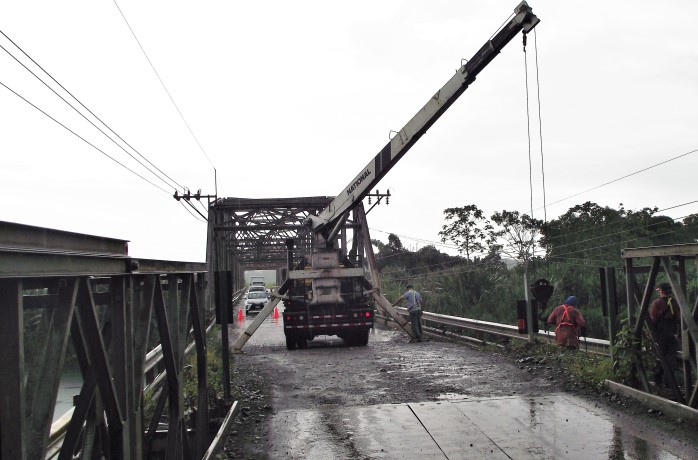 Reparaciones de puente sobre el río La Estrella finalizarían en dos meses