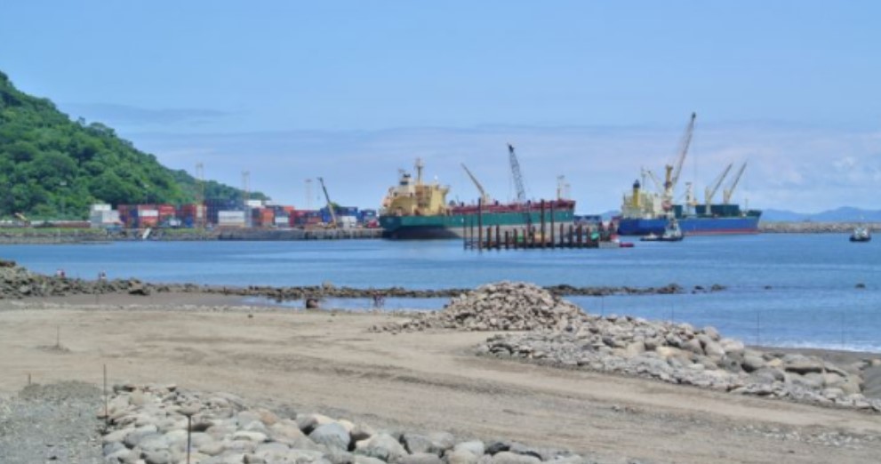 Cámaras empresariales urgen soluciones al gobierno y reclaman paralización del Puerto Caldera