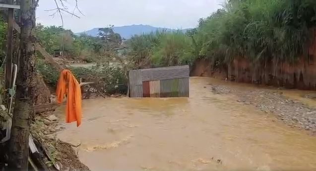 Inundaciones en Aserrí provocaron daño en 170 viviendas: Se habilitarán albergues para 120 personas