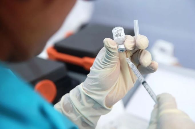 Un estudio científico reveló que 36% de infectados de COVID-19 sin vacuna no tienen anticuerpos después de un año
