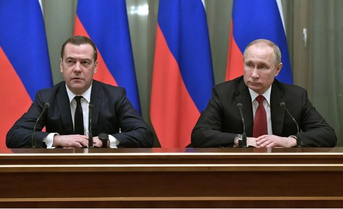 El ex presidente ruso Dmitri Medvédev desafió a la OTAN y dijo que la alianza no intervendría si Putin usa armas nucleares