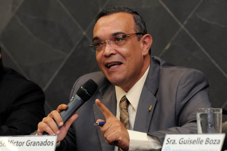 Condenan a expresidente legislativo Víctor Emilio Granados a 19 años de cárcel por nombramientos ‘fantasma’ en el Congreso