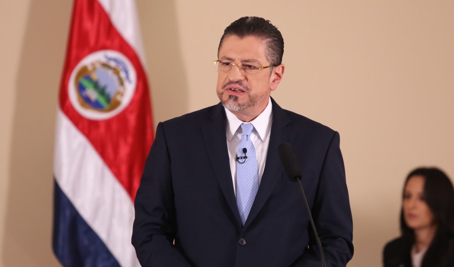 Presidente Chaves veta Ley que busca excluir al 9-1-1 de la Regla Fiscal