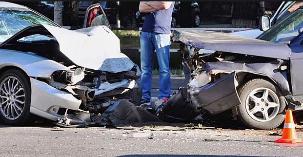 Al menos un conductor perdió la vida cada día por accidentes en carretera