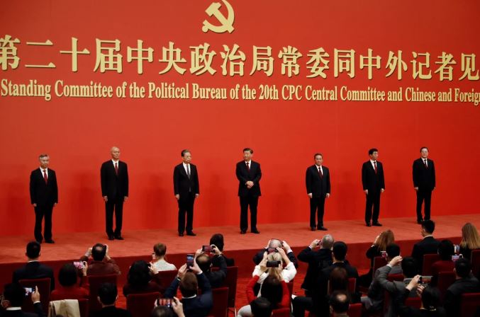 Xi Jinping presentó a la nueva cúpula del Partido Comunista, repleta de sus aliados: a quiénes nombró en el Comité Permanente