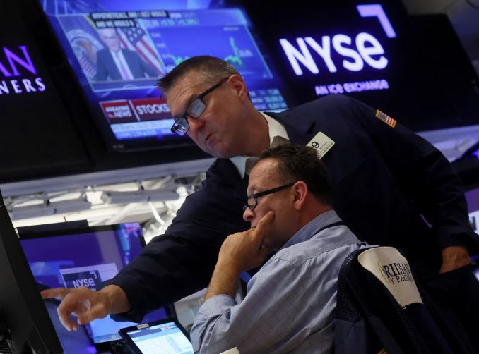 Wall Street comenzó una semana clave con sólidas ganancias y mantiene la racha positiva