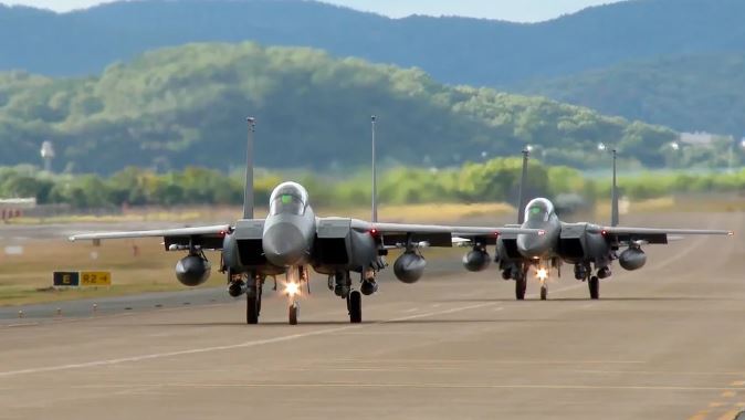 Kim Jong-un envió aviones de combate a sobrevolar la zona fronteriza con Corea del Sur y crece la tensión en la península