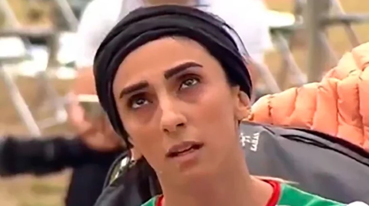 El régimen de Irán retuvo a Elnaz Rekabi, la atleta que participó sin hiyab en una competencia: la enviará a prisión
