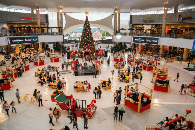 ¡Calientan las ventas de fin de año! Centros comerciales inauguran época navideña con descuentos y promociones