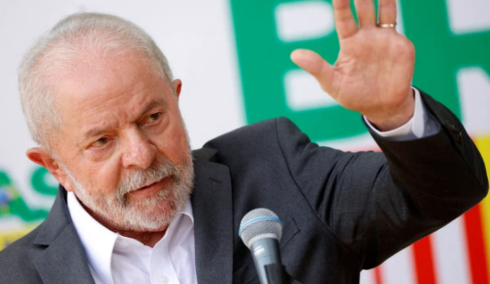 Brasil vive un nuevo repunte de COVID-19 y Lula da Silva llamó a vacunarse