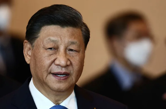 Xi Jinping convocó a una “campaña sanitaria patriótica” frente a la explosión de contagios de coronavirus en China
