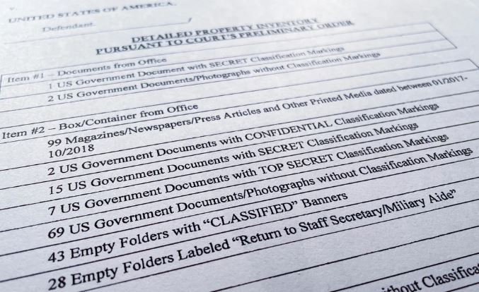 Hallaron nuevos documentos clasificados en un depósito de Donald Trump en Florida