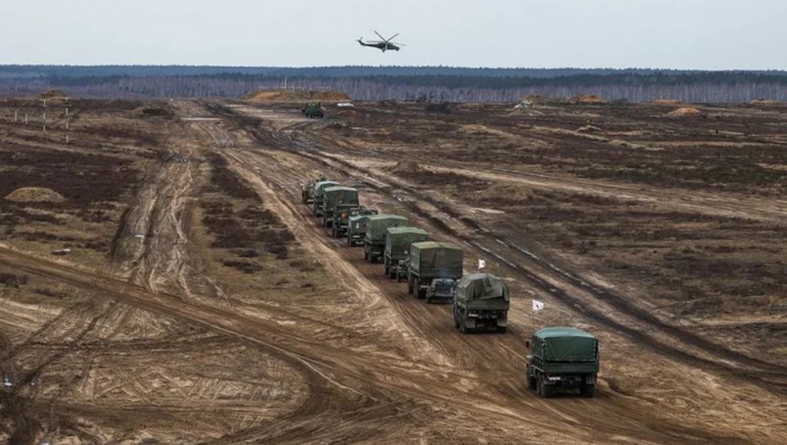 Rusia desplegó tropas e inició ejercicios militares en Bielorrusia, al norte de Ucrania