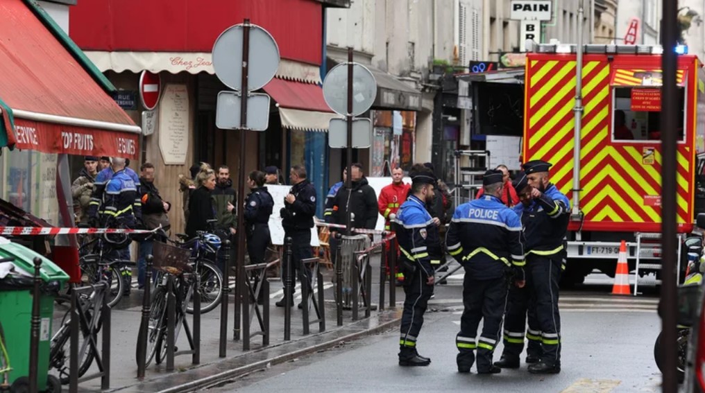 Pánico y muerte en París: un tiroteo en un concurrido barrio dejó dos fallecidos y cuatro heridos