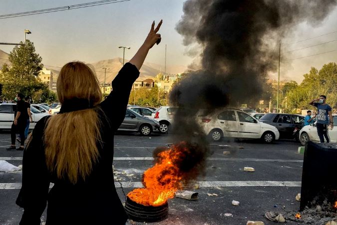 La Unión Europea prepara más sanciones contra el régimen de Irán por la persecución y penas de muerte contra manifestantes