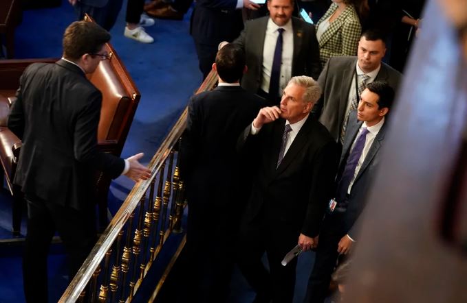 Continúa la batalla en la Cámara Baja de EEUU: hay un estancamiento republicano y McCarthy fracasa de nuevo
