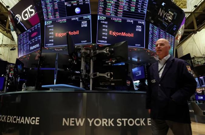El temor a una posible recesión en Estados Unidos impulsó hacia abajo las acciones en Wall Street