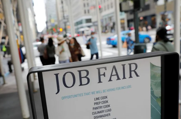 Estados Unidos creó 223 mil puestos de trabajo en diciembre y la tasa de desempleo cayó al 3,5 por ciento