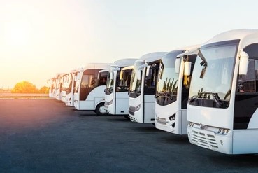 MOPT busca soluciones financieras para contar con buses propios en el Estado