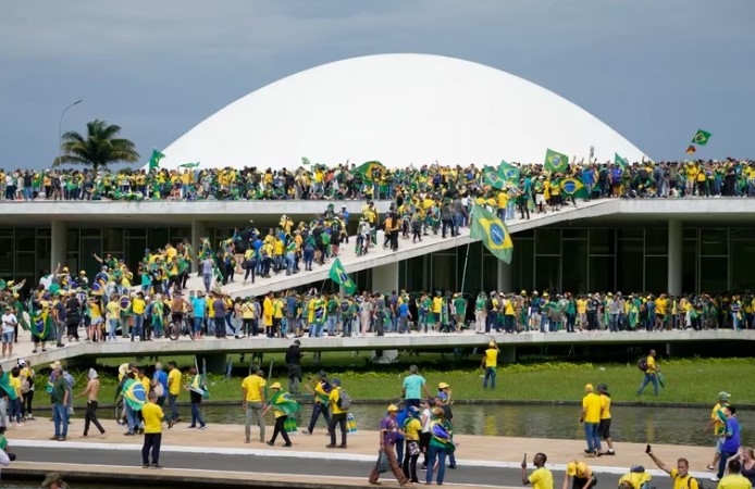 La Justicia de Brasil ordenó incautar los bienes de empresas y personas sospechosas de financiar el intento de golpe