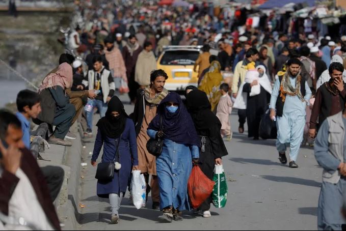 El informe anual de Human Rights Watch describe cómo creció la opresión a las mujeres en Afganistán