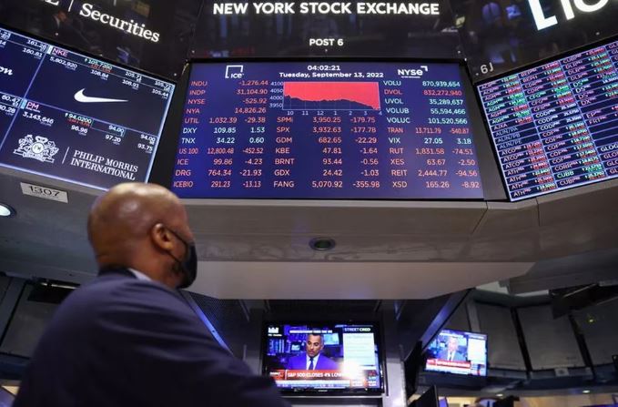 Wall Street cerró a la baja tras un nuevo informe que reveló que la inflación en EEUU bajó menos de lo esperado