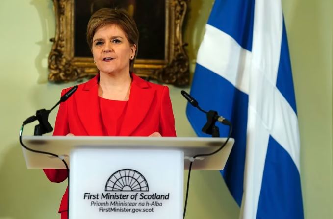 Renunció Nicola Sturgeon, primera ministra de Escocia, tras ocho años en el poder