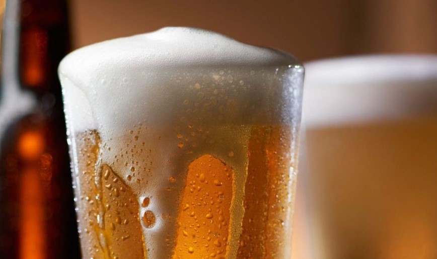 Gobierno firma Ley para eliminar el impuesto a las cervezas importadas