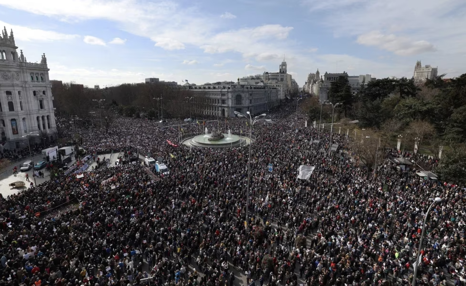 Masiva protesta en Madrid contra los recortes al sistema sanitario