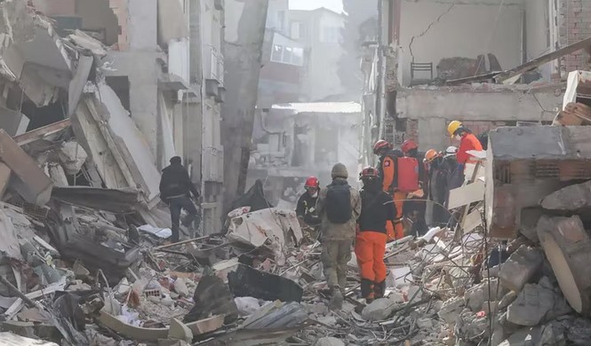 El balance de muertos tras el poderoso terremoto en Turquía y Siria ascendió a más de 41.000