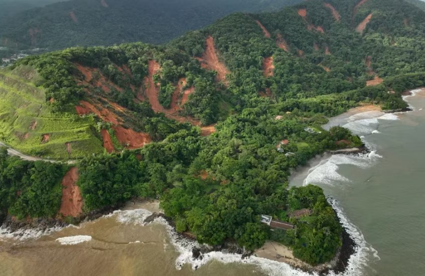 Aumentaron a 48 los muertos por el fuerte temporal que azotó el sureste de Brasil