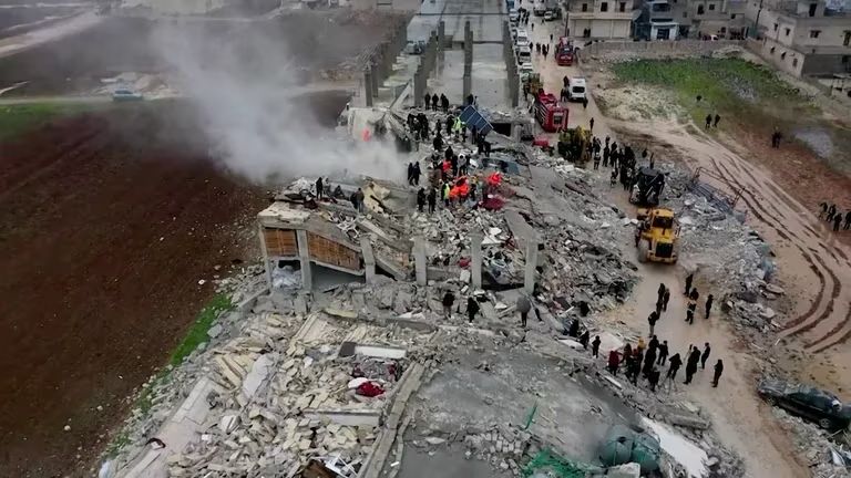 La OMS advirtió que las muertes por el terremoto en Turquía y Siria podrían superar las 20.000