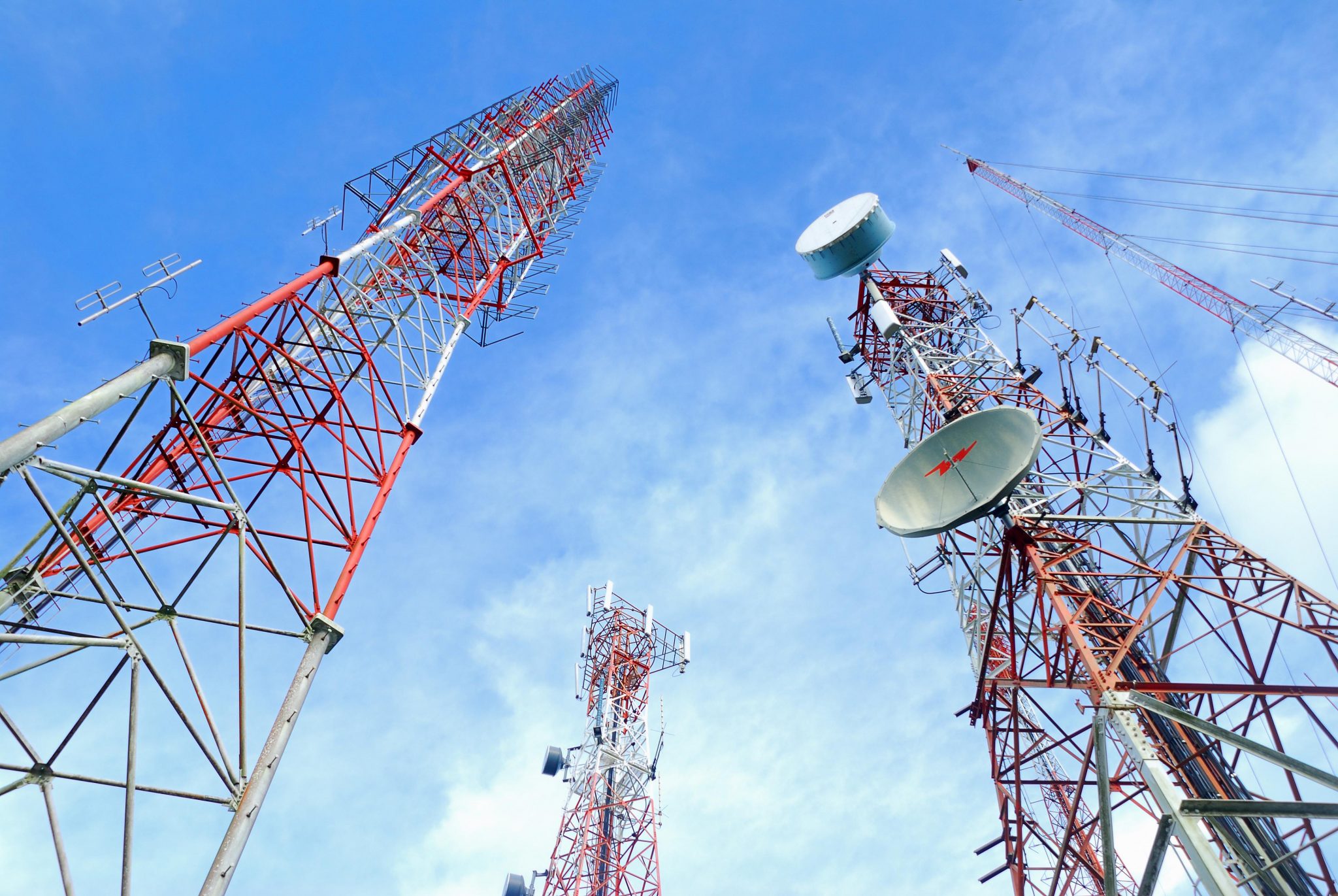 UCR señala deuda en infraestructura de telecomunicaciones que impide mejorar cobertura de internet
