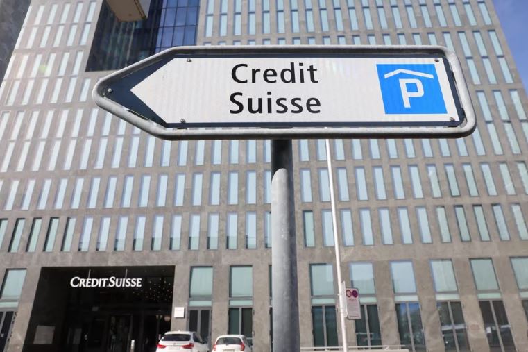 UBS ofreció $1.000 millones por comprar Credit Suisse pero el principal accionista cree que la propuesta es insuficiente