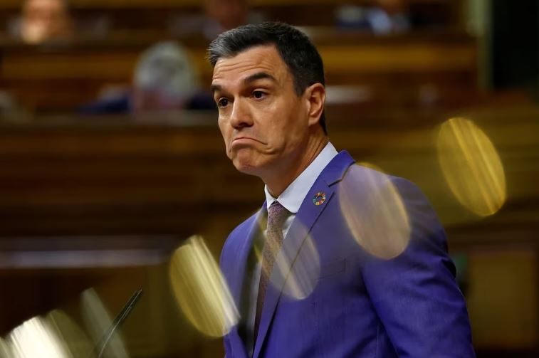 Una nueva moción de censura contra Pedro Sánchez evidencia que España entró de lleno en campaña electoral