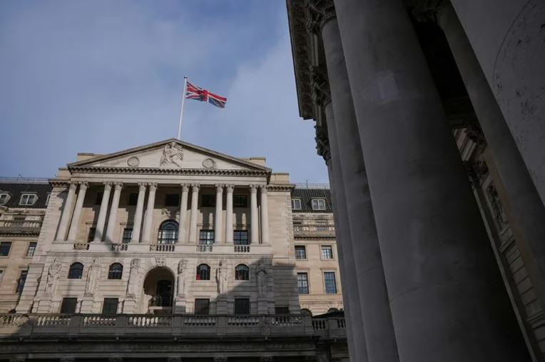 El Banco de Inglaterra subió su tasa de interés por undécima vez consecutiva y la situó en 4,25%